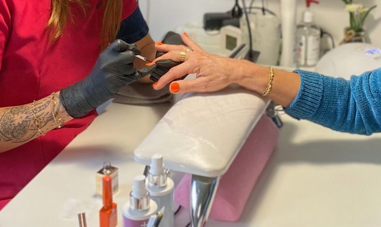 Un rendez-vous manucure à l’atelier
